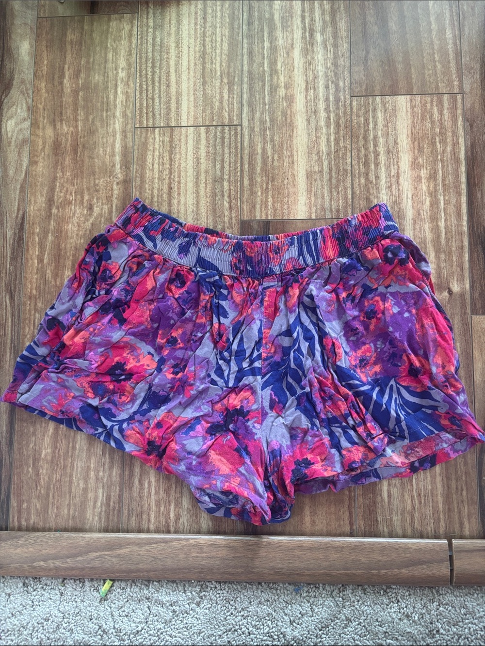 Floral Print Women’s Elastic Waist Shorts in Purple and Pink